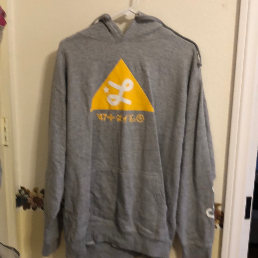 LRG men’s hoodie. Size XL